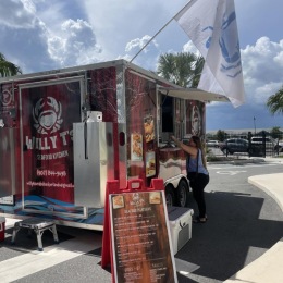 Willy T’s Food Truck is here! Come get some delicious crab cakes and crispy chicken tenders! #crabcakes #maryland #delicious #willyt  #florida #pointesienaridge #friends #neighbors #55pluscommunities #resortstyleliving #thepointeatsienaridge #55plusliving #resortliving #55plus #activeadult #pointeatsienaridge #davenport #community Willy T’s Food Truck is here! Come get some delicious crab cakes and crispy chicken tenders! #crabcakes #maryland #delicious #willyt  #florida #pointesienaridge #friends #neighbors #55pluscommunities #resortstyleliving #thepointeatsienaridge #55plusliving #resortliving #55plus #activeadult #pointeatsienaridge #davenport #community